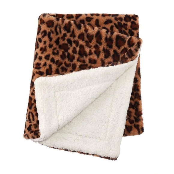 Mudpie - Leopard Chenille Blanket main image 0